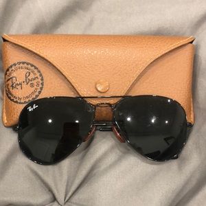All black rayban aviators